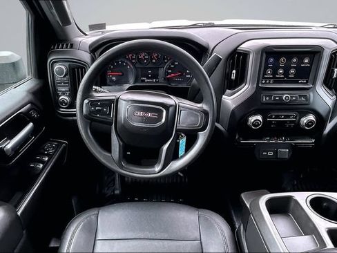 Used 2022 GMC Sierra 2500 Pro w/ Convenience Package AWD/4WD image 9