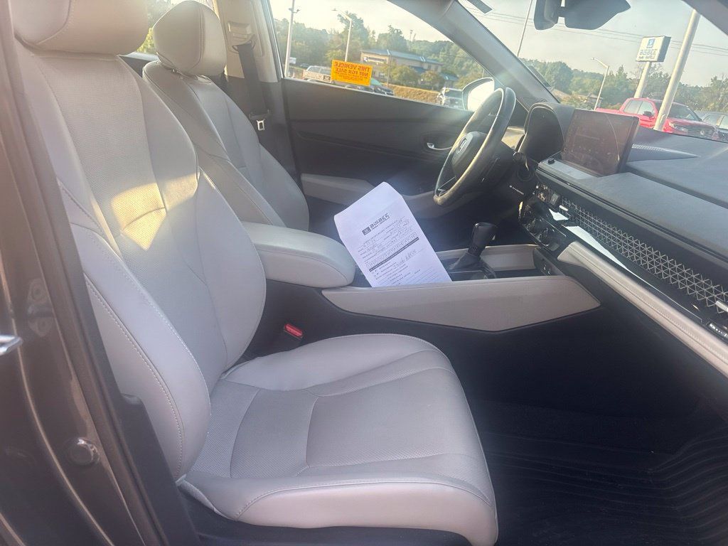 Used 2023 Honda Accord EX-L image 13