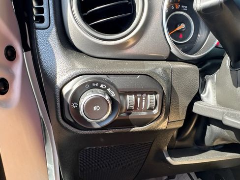 Used 2022 Jeep Wrangler Unlimited Sport AWD/4WD image 24
