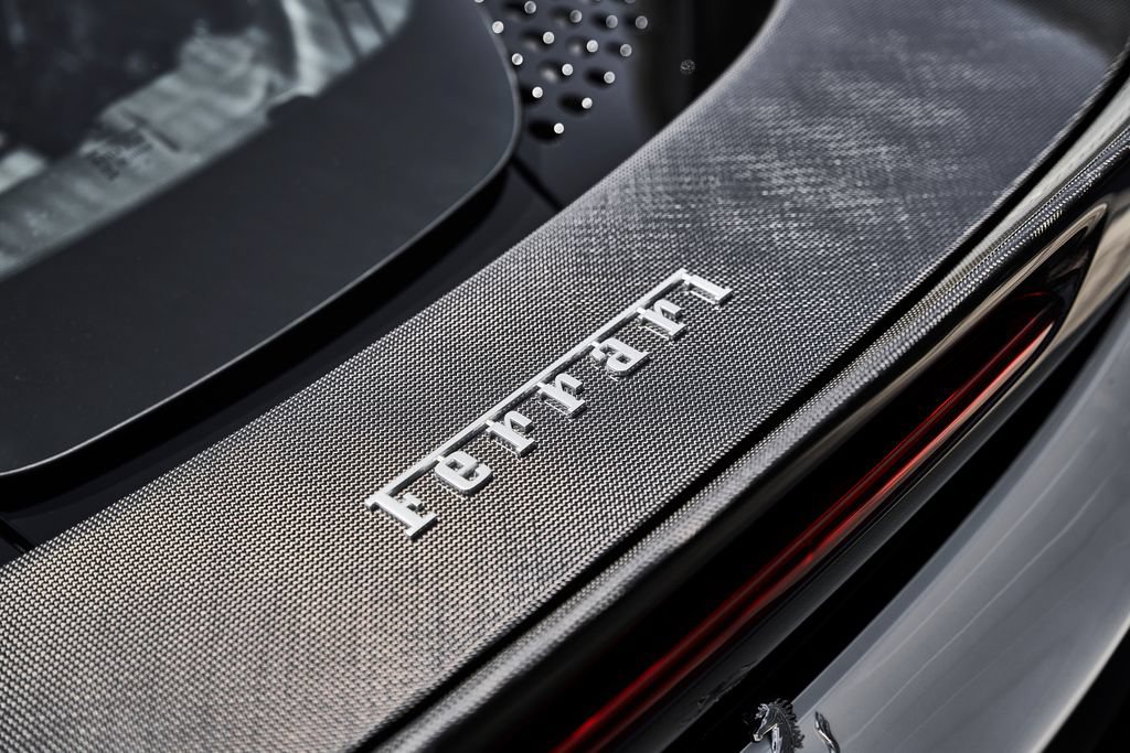 Used 2022 Ferrari SF90 Spider AWD/4WD image 13