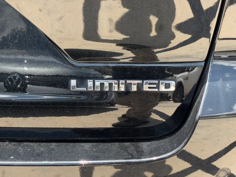 Used 2023 Jeep Grand Cherokee Limited AWD/4WD image 18