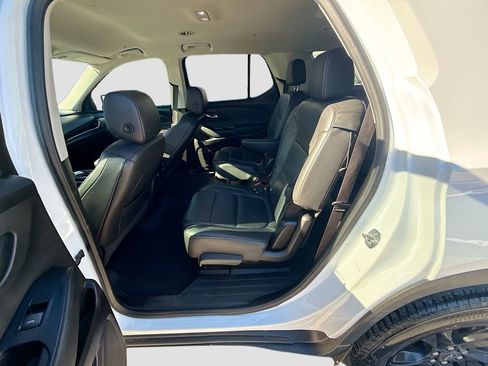 Used 2020 Chevrolet Traverse LT w/ Driver Confidence II Package image 23