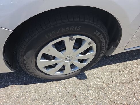 Used 2010 Toyota Corolla LE w/ All Weather Guard Pkg FWD image 9