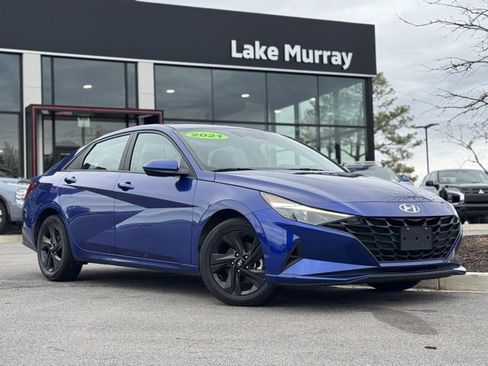 Used 2021 Hyundai Elantra SEL image 1