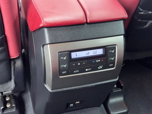 Used 2023 Lexus GX 460 Premium w/ Premium Package image 42