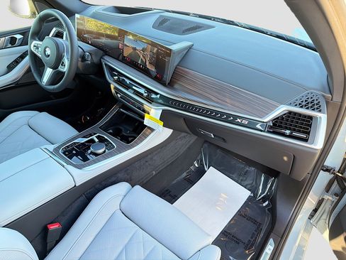New 2026 BMW X5 xDrive40i w/ M Sport Package image 13