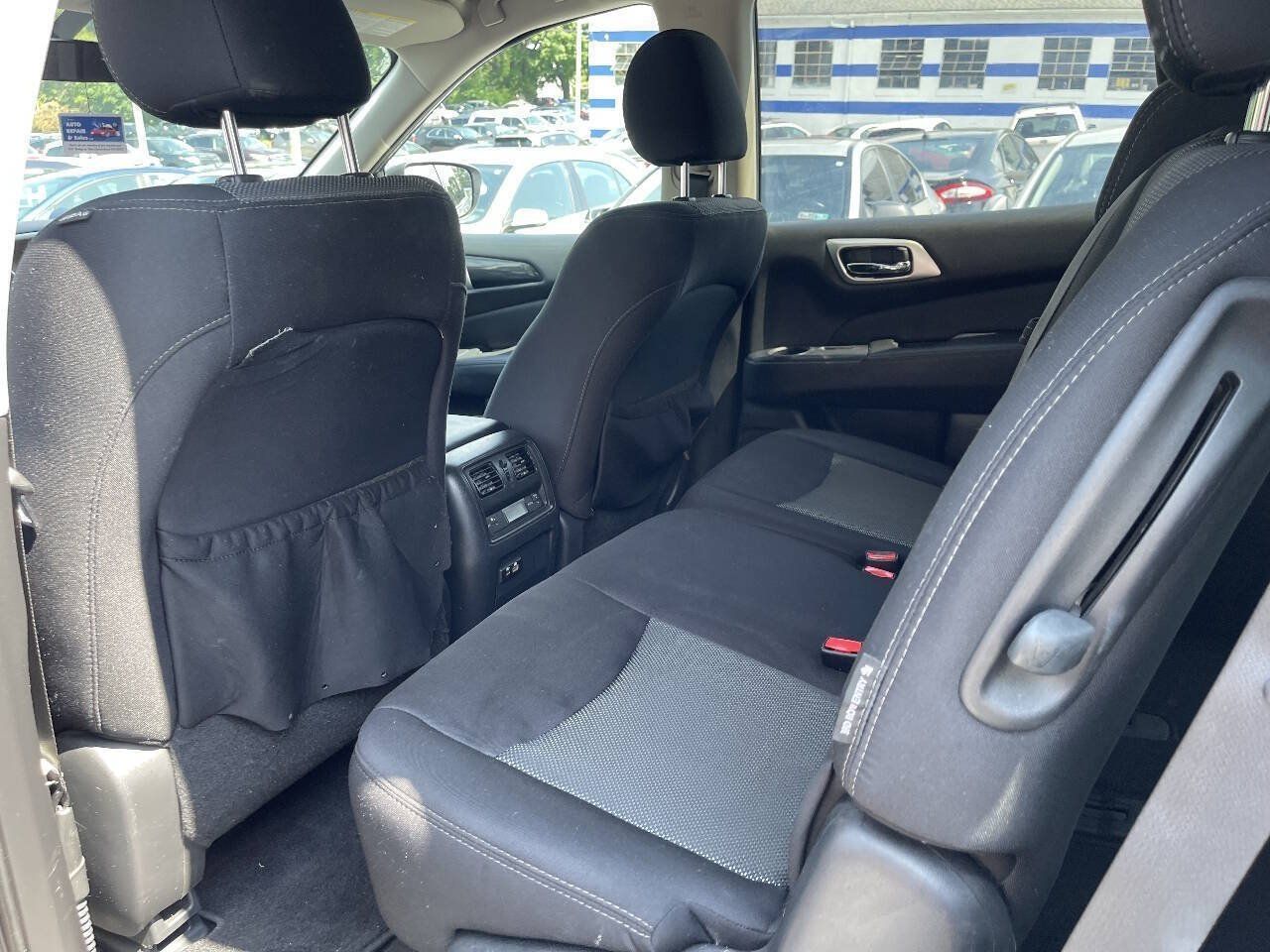 Used 2019 Nissan Pathfinder S AWD/4WD image 20