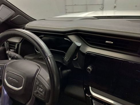Used 2024 GMC Sierra 3500 Denali Ultimate AWD/4WD image 23