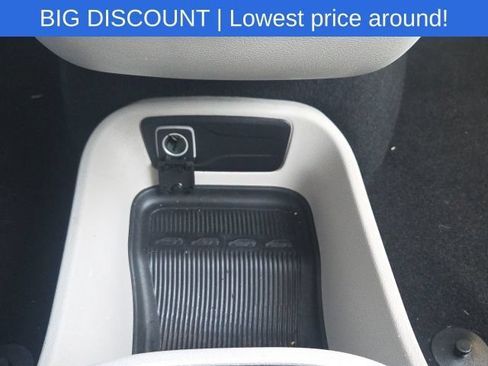 Used 2023 Chrysler Pacifica Touring-L FWD image 39