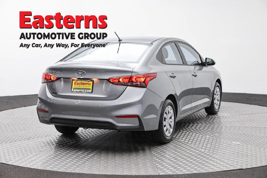 Used 2021 Hyundai Accent SE FWD image 7