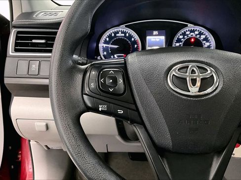 Used 2017 Toyota Camry LE FWD image 21