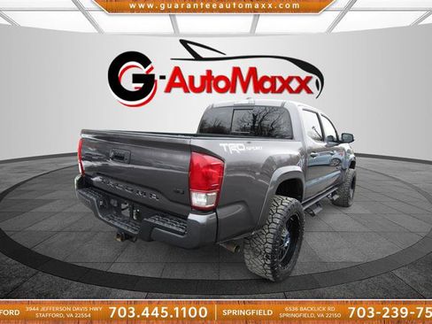 Used 2017 Toyota Tacoma TRD Sport w/ Tow Package image 5