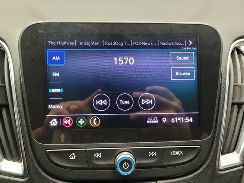 Used 2020 Chevrolet Malibu LT w/ Leather Package FWD image 25