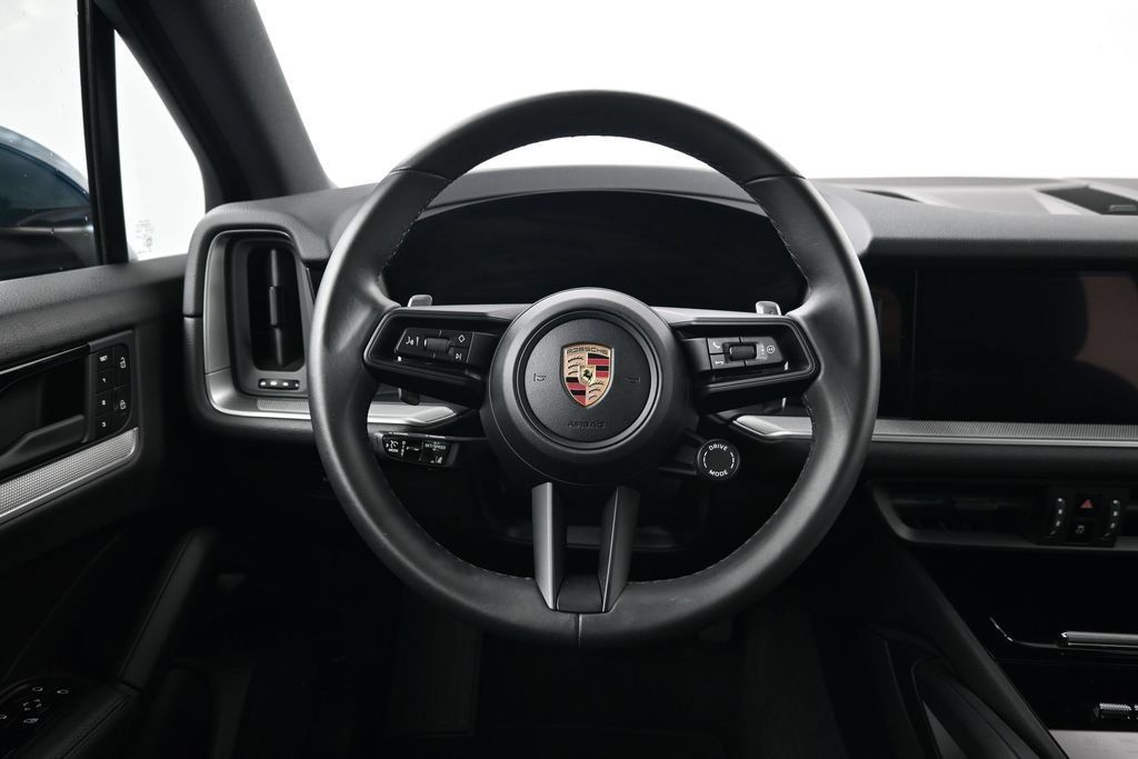 Used 2026 Porsche Cayenne AWD/4WD image 12