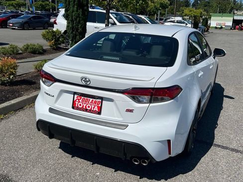 Certified 2025 Toyota Corolla SE w/ SE Premium Package FWD image 7