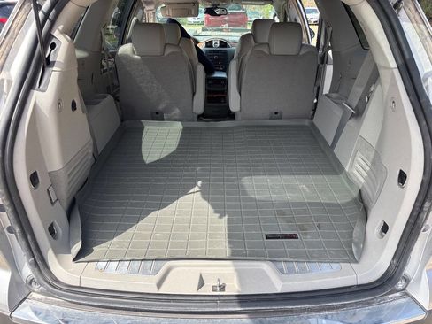 Used 2008 Buick Enclave CXL w/ Entertainment Package #1 image 18