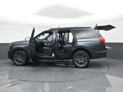 Used 2025 Ford Expedition Platinum w/ Stealth Performance Package AWD/4WD image 67