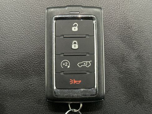 Used 2023 Jeep Grand Cherokee Limited image 22
