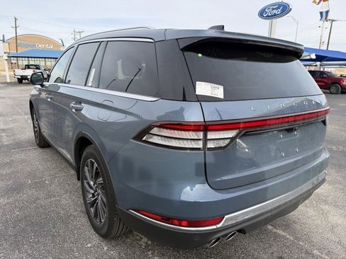 New 2026 Lincoln Aviator 2WD image 4