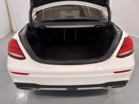 Used 2017 Mercedes-Benz E 300 4MATIC image 27