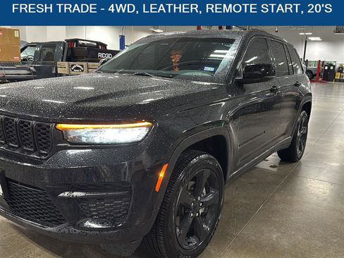 Used 2025 Jeep Grand Cherokee Altitude AWD/4WD image 1