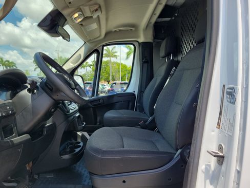Used 2025 RAM ProMaster 2500 w/ U-Haul Equipment Group FWD image 11