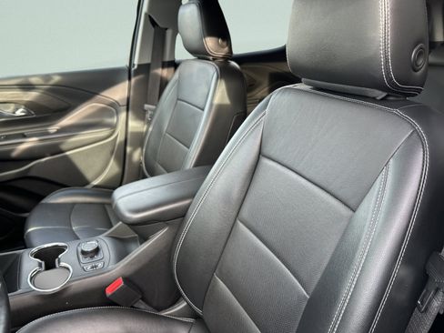 Used 2023 GMC Terrain SLT image 6