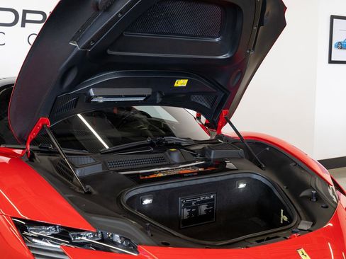 Used 2022 Ferrari SF90 Stradale image 31