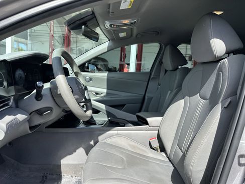 Used 2024 Hyundai Elantra SEL FWD image 13