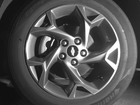 Used 2025 Chevrolet Trax LT w/ LT Convenience Package FWD image 12