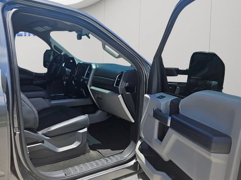 Used 2018 Ford F250 XLT w/ XLT Premium Package AWD/4WD image 14