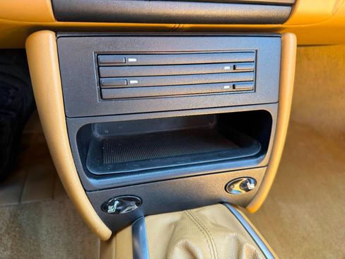 Used 2000 Porsche 911 Carrera 4 image 55