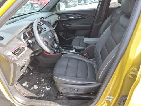 Used 2023 Chevrolet TrailBlazer RS w/ Sun and Liftgate Package image 11