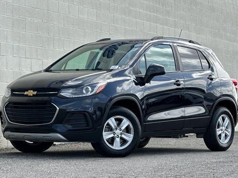Certified 2022 Chevrolet Trax LT w/ Driver Confidence Package AWD/4WD image 8