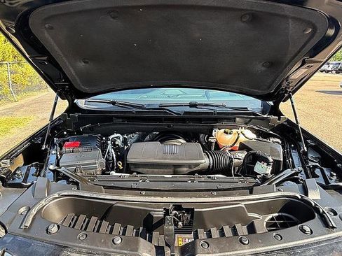 Used 2024 GMC Yukon XL Denali w/ Advanced Technology Package image 82