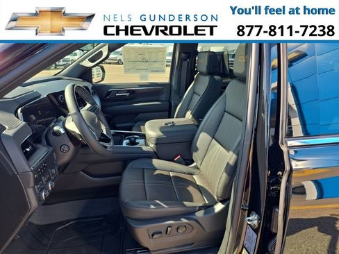 New 2026 Chevrolet Suburban High Country image 20