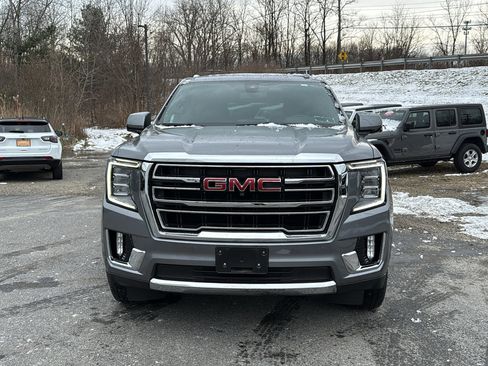 Used 2022 GMC Yukon SLT w/ SLT Premium Package image 8