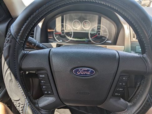 Used 2009 Ford Fusion SE FWD image 19