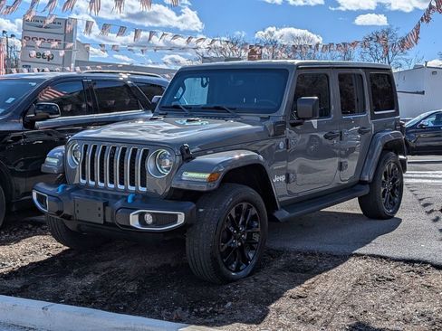 Used 2023 Jeep Wrangler Unlimited Sahara w/ Cold Weather Group AWD/4WD image 1