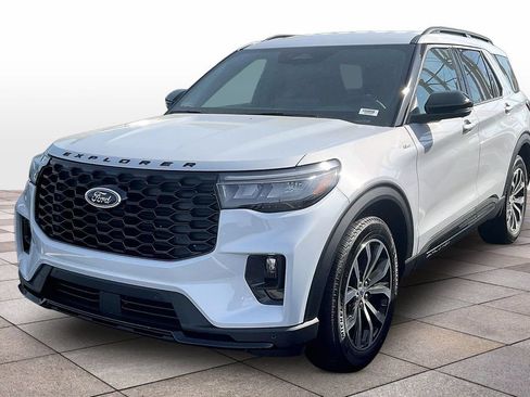 New 2026 Ford Explorer ST-Line RWD image 2