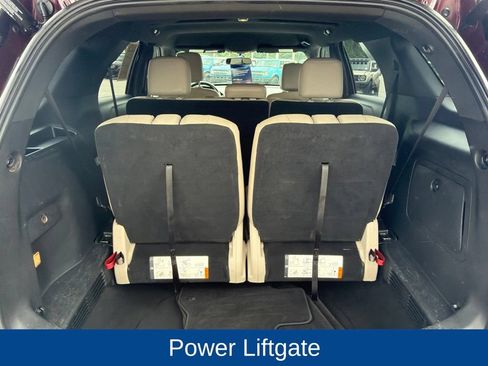 Used 2018 Ford Explorer XLT w/ Equipment Group 202A FWD image 9