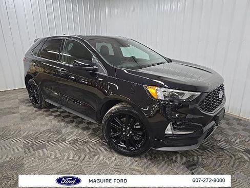 Certified 2022 Ford Edge ST-Line w/ Class II Trailer Tow Package image 9