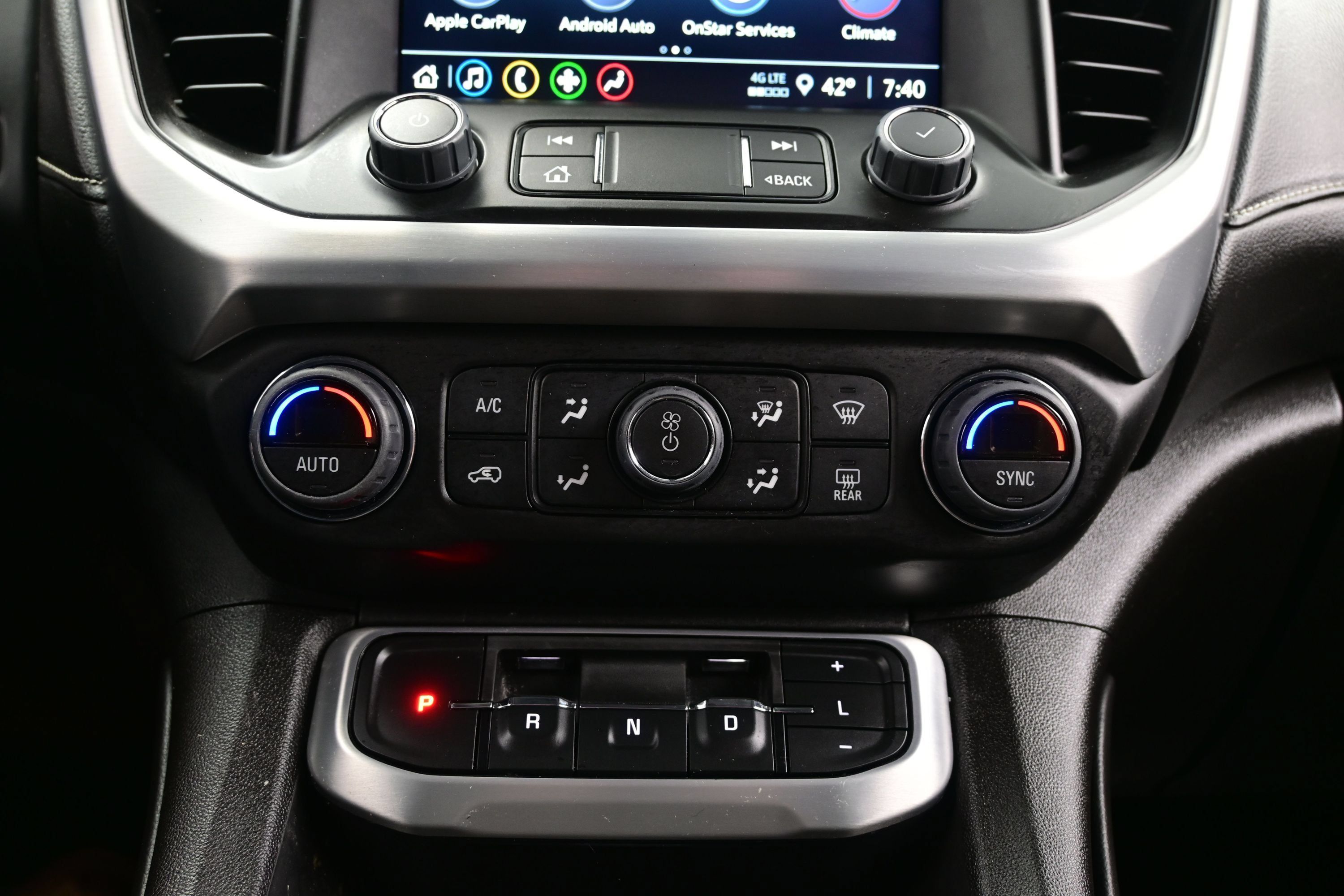 Used 2023 GMC Acadia SLE w/ Driver Convenience Package FWD image 20