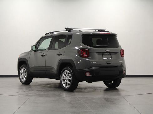 Used 2021 Jeep Renegade Latitude w/ Luxury Group I image 6