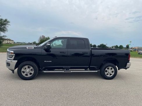 Used 2026 RAM 2500 Big Horn AWD/4WD image 5