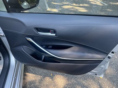 Used 2019 Toyota Corolla XSE FWD image 17