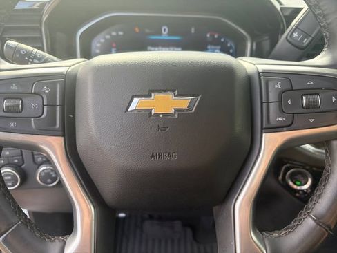 Used 2024 Chevrolet Silverado 2500 LT AWD/4WD image 7