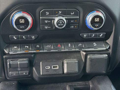 Used 2019 GMC Sierra 1500 AT4 w/ AT4 Premium Package AWD/4WD image 30