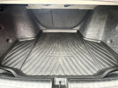 Used 2020 Honda Accord Touring image 13