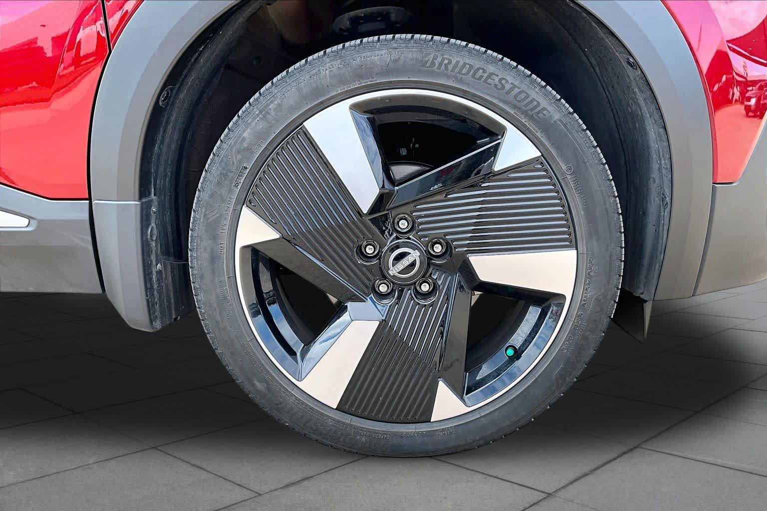Certified 2025 Nissan Kicks SR w/ SR Premium Package FWD image 10